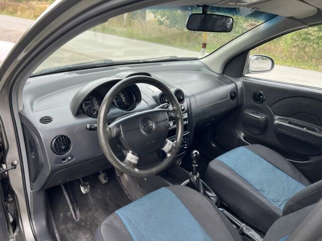 Серый Шевроле Авео, объемом двигателя 1.5 л и пробегом 225 тыс. км за 2850 $, фото 10 на Automoto.ua