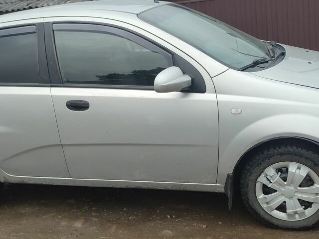 Серый Шевроле Авео, объемом двигателя 0 л и пробегом 200 тыс. км за 2700 $, фото 2 на Automoto.ua