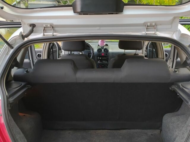 Серый Шевроле Авео, объемом двигателя 1.5 л и пробегом 120 тыс. км за 2500 $, фото 8 на Automoto.ua