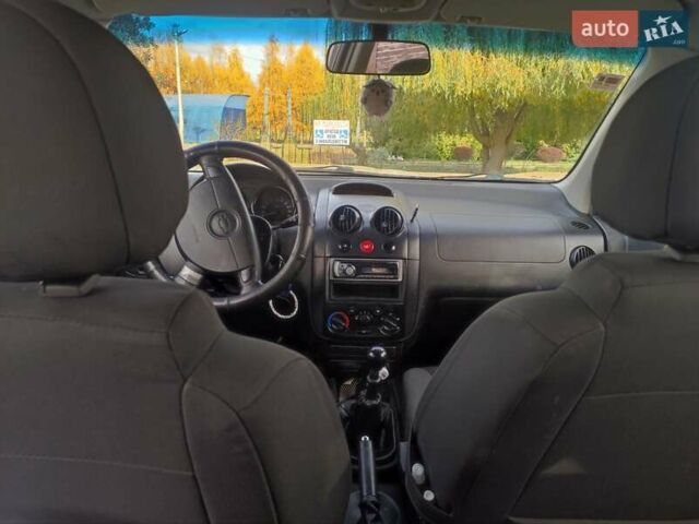 Серый Шевроле Авео, объемом двигателя 1.5 л и пробегом 232 тыс. км за 2450 $, фото 5 на Automoto.ua