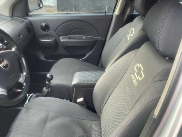 Сірий Шевроле Авео, об'ємом двигуна 1.5 л та пробігом 270 тис. км за 2700 $, фото 5 на Automoto.ua