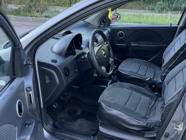 Серый Шевроле Авео, объемом двигателя 1.5 л и пробегом 277 тыс. км за 2600 $, фото 15 на Automoto.ua
