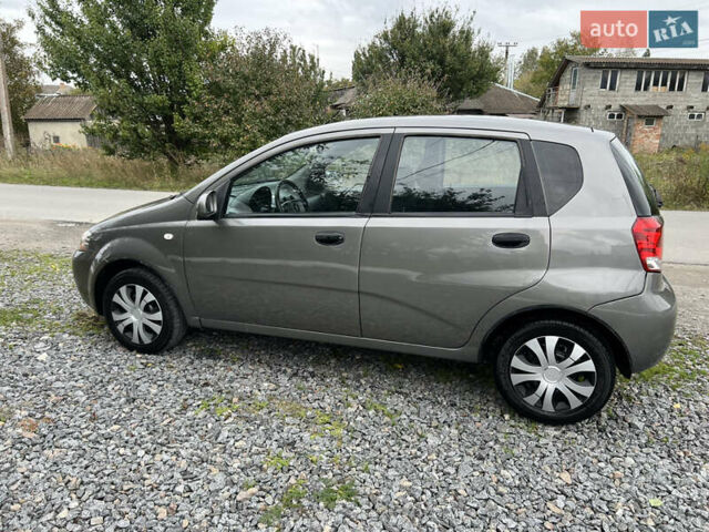 Серый Шевроле Авео, объемом двигателя 1.5 л и пробегом 225 тыс. км за 2850 $, фото 6 на Automoto.ua