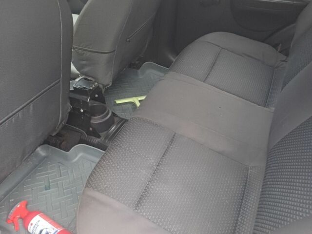 Серый Шевроле Авео, объемом двигателя 1.5 л и пробегом 477 тыс. км за 1700 $, фото 5 на Automoto.ua