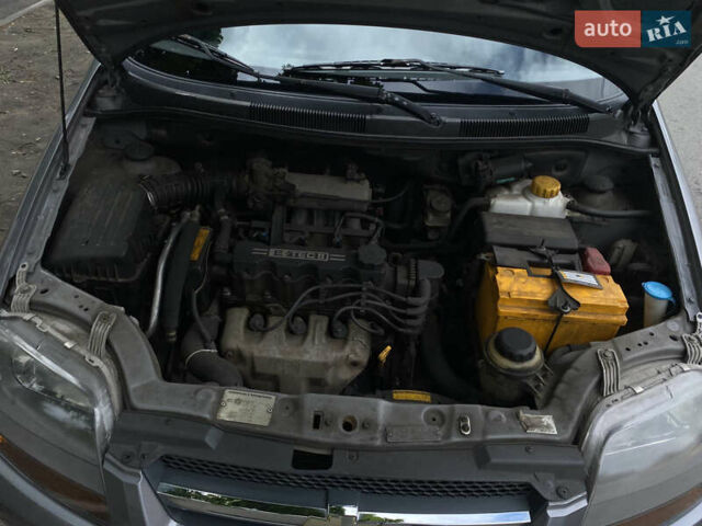 Серый Шевроле Авео, объемом двигателя 1.5 л и пробегом 137 тыс. км за 4200 $, фото 14 на Automoto.ua