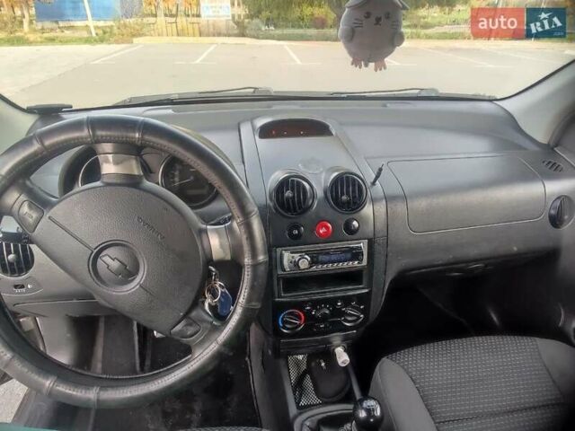 Серый Шевроле Авео, объемом двигателя 1.5 л и пробегом 232 тыс. км за 2450 $, фото 4 на Automoto.ua