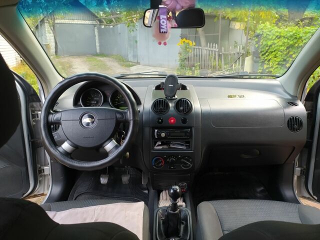 Серый Шевроле Авео, объемом двигателя 1.5 л и пробегом 120 тыс. км за 2500 $, фото 9 на Automoto.ua