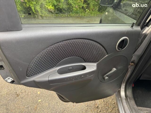 Серый Шевроле Авео, объемом двигателя 1.5 л и пробегом 168 тыс. км за 3390 $, фото 12 на Automoto.ua