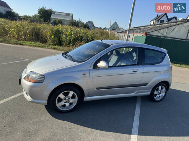 Серый Шевроле Авео, объемом двигателя 1.6 л и пробегом 155 тыс. км за 4100 $, фото 2 на Automoto.ua