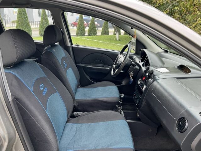 Серый Шевроле Авео, объемом двигателя 1.5 л и пробегом 225 тыс. км за 2850 $, фото 16 на Automoto.ua