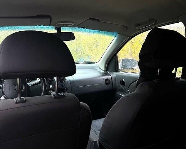 Серый Шевроле Авео, объемом двигателя 1.5 л и пробегом 236 тыс. км за 3200 $, фото 11 на Automoto.ua