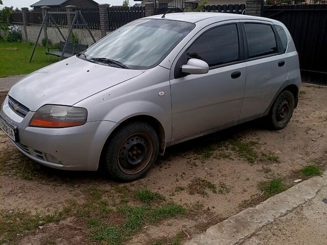 Сірий Шевроле Авео, об'ємом двигуна 1.5 л та пробігом 190 тис. км за 2200 $, фото 1 на Automoto.ua