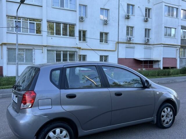 Серый Шевроле Авео, объемом двигателя 1.5 л и пробегом 277 тыс. км за 2600 $, фото 3 на Automoto.ua