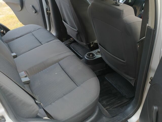 Серый Шевроле Авео, объемом двигателя 1.5 л и пробегом 120 тыс. км за 2500 $, фото 7 на Automoto.ua