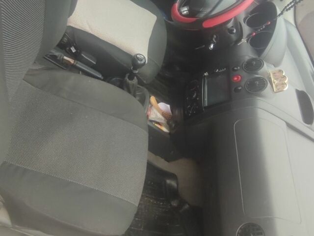 Серый Шевроле Авео, объемом двигателя 0 л и пробегом 200 тыс. км за 2700 $, фото 3 на Automoto.ua