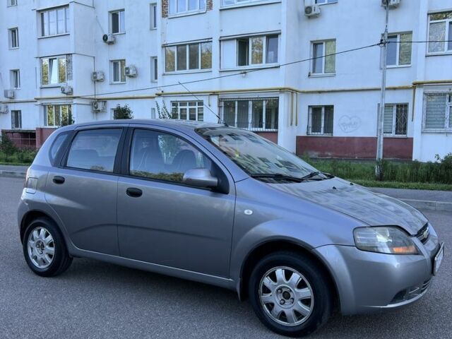Серый Шевроле Авео, объемом двигателя 1.5 л и пробегом 277 тыс. км за 2600 $, фото 1 на Automoto.ua
