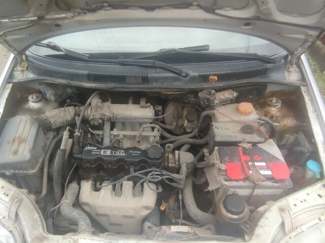 Серый Шевроле Авео, объемом двигателя 0 л и пробегом 200 тыс. км за 2700 $, фото 4 на Automoto.ua