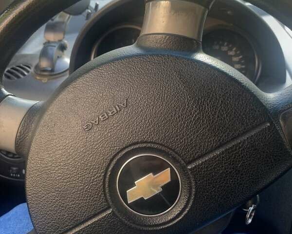 Серый Шевроле Авео, объемом двигателя 1.5 л и пробегом 198 тыс. км за 3200 $, фото 3 на Automoto.ua