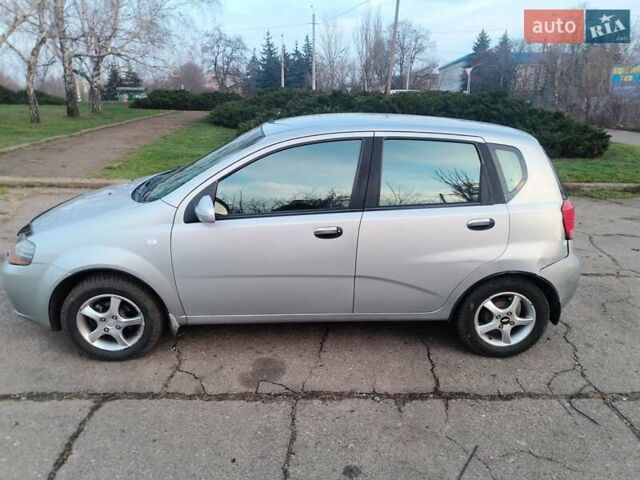 Серый Шевроле Авео, объемом двигателя 1.5 л и пробегом 204 тыс. км за 2700 $, фото 3 на Automoto.ua