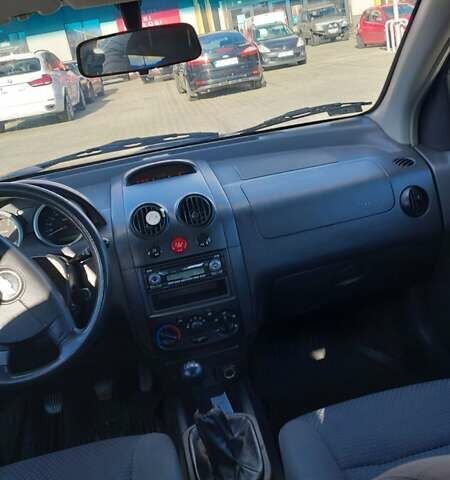 Сірий Шевроле Авео, об'ємом двигуна 1.2 л та пробігом 189 тис. км за 900 $, фото 1 на Automoto.ua