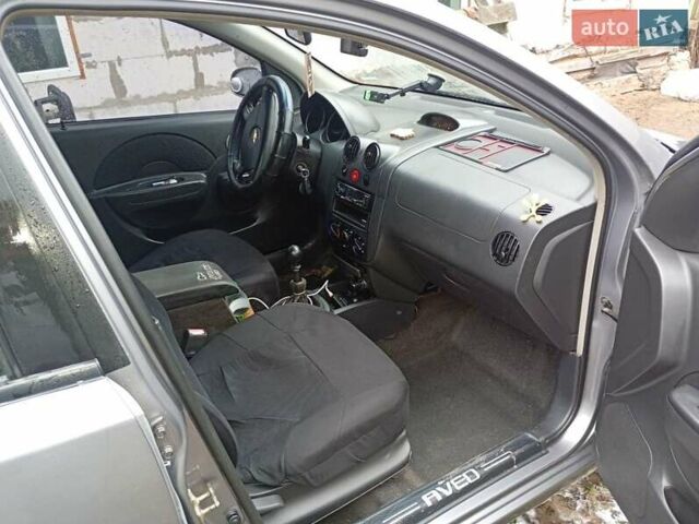 Сірий Шевроле Авео, об'ємом двигуна 1.5 л та пробігом 200 тис. км за 2700 $, фото 11 на Automoto.ua