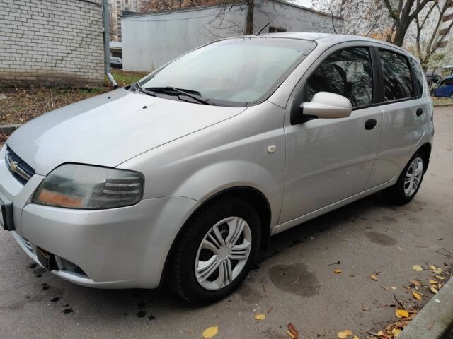 Серый Шевроле Авео, объемом двигателя 1.5 л и пробегом 197 тыс. км за 3700 $, фото 3 на Automoto.ua