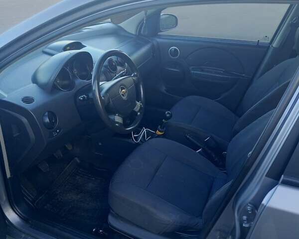 Серый Шевроле Авео, объемом двигателя 1.5 л и пробегом 224 тыс. км за 3500 $, фото 4 на Automoto.ua