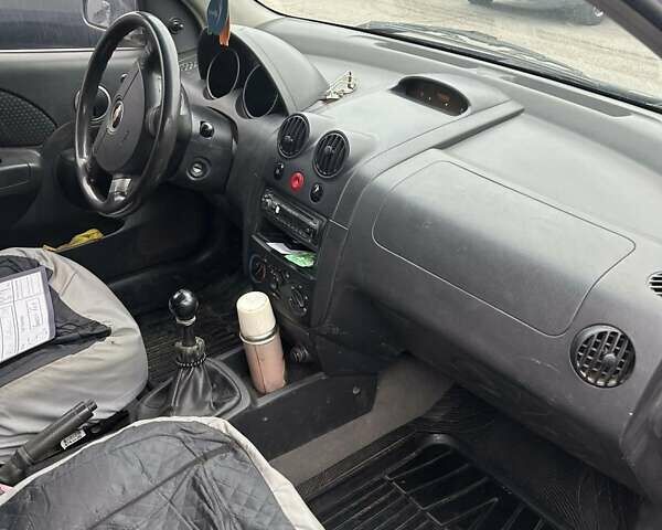 Сірий Шевроле Авео, об'ємом двигуна 1.5 л та пробігом 170 тис. км за 2600 $, фото 2 на Automoto.ua