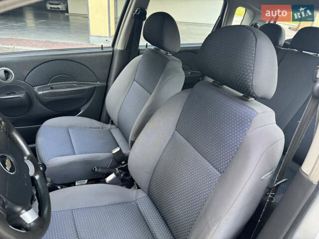 Серый Шевроле Авео, объемом двигателя 1.2 л и пробегом 220 тыс. км за 3450 $, фото 34 на Automoto.ua