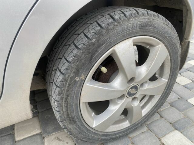 Серый Шевроле Авео, объемом двигателя 1.5 л и пробегом 190 тыс. км за 3200 $, фото 6 на Automoto.ua