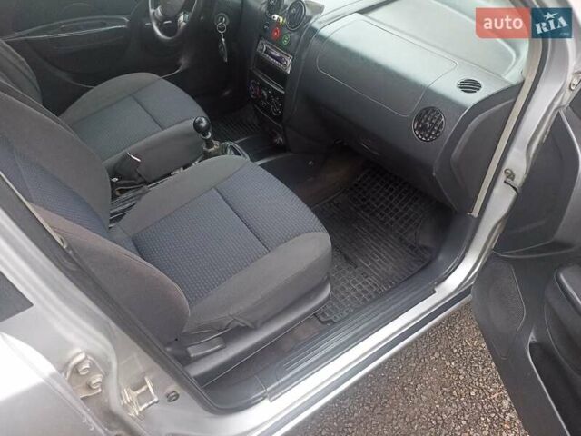 Серый Шевроле Авео, объемом двигателя 1.5 л и пробегом 200 тыс. км за 2999 $, фото 27 на Automoto.ua