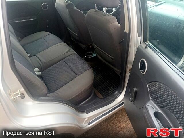 Серый Шевроле Авео, объемом двигателя 1.5 л и пробегом 200 тыс. км за 3100 $, фото 4 на Automoto.ua