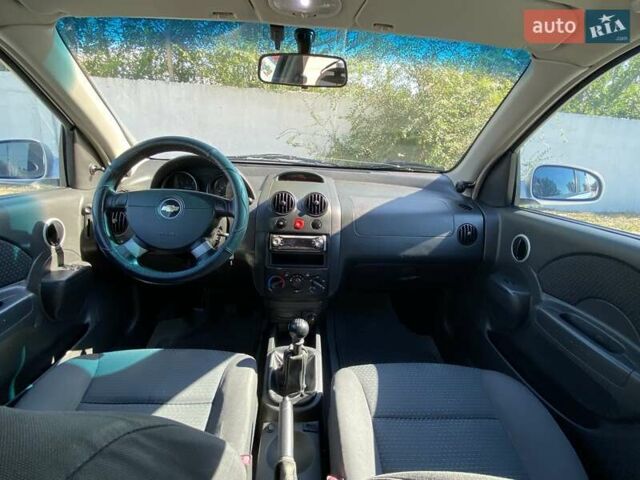 Серый Шевроле Авео, объемом двигателя 1.5 л и пробегом 284 тыс. км за 2850 $, фото 11 на Automoto.ua