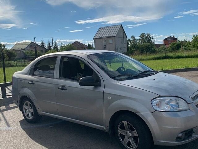 Серый Шевроле Авео, объемом двигателя 1.5 л и пробегом 318 тыс. км за 2950 $, фото 3 на Automoto.ua