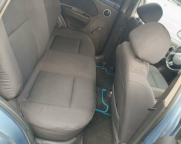 Серый Шевроле Авео, объемом двигателя 1.5 л и пробегом 282 тыс. км за 3200 $, фото 1 на Automoto.ua