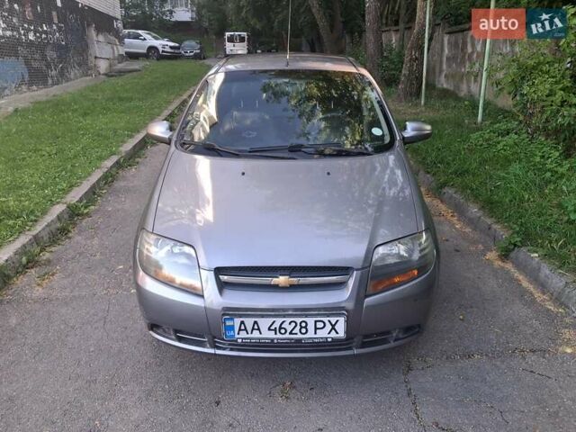 Серый Шевроле Авео, объемом двигателя 1.5 л и пробегом 295 тыс. км за 3500 $, фото 1 на Automoto.ua