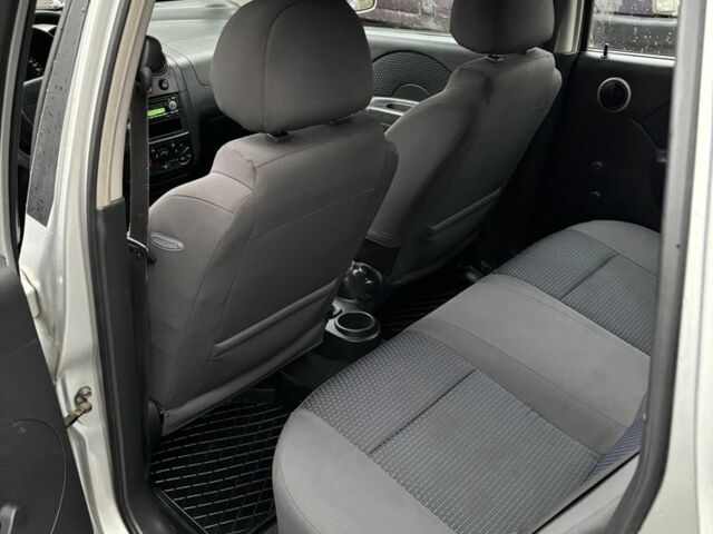 Серый Шевроле Авео, объемом двигателя 1.2 л и пробегом 240 тыс. км за 3200 $, фото 20 на Automoto.ua