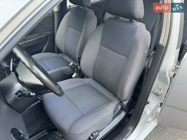 Серый Шевроле Авео, объемом двигателя 1.2 л и пробегом 220 тыс. км за 3450 $, фото 32 на Automoto.ua