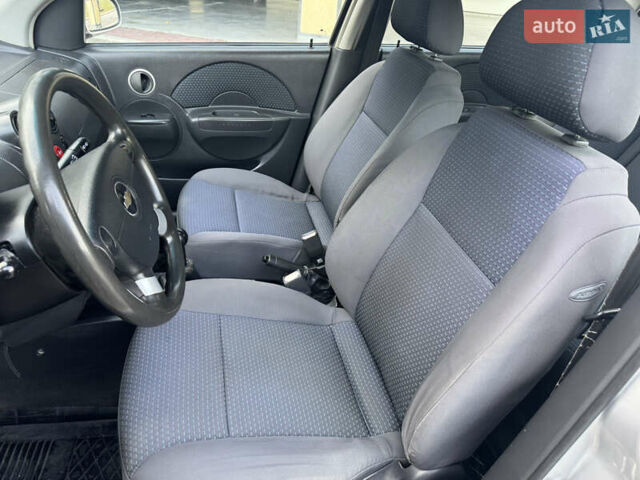 Серый Шевроле Авео, объемом двигателя 1.2 л и пробегом 220 тыс. км за 3450 $, фото 35 на Automoto.ua