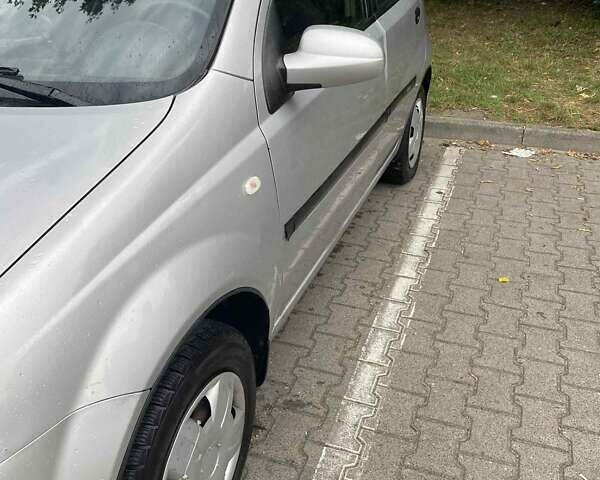 Сірий Шевроле Авео, об'ємом двигуна 1.5 л та пробігом 245 тис. км за 3000 $, фото 13 на Automoto.ua