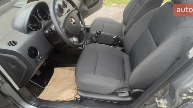 Серый Шевроле Авео, объемом двигателя 1.5 л и пробегом 166 тыс. км за 4300 $, фото 4 на Automoto.ua