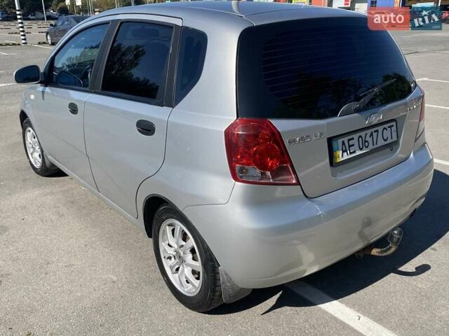 Серый Шевроле Авео, объемом двигателя 1.5 л и пробегом 284 тыс. км за 2850 $, фото 5 на Automoto.ua