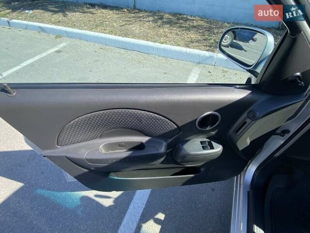 Серый Шевроле Авео, объемом двигателя 1.5 л и пробегом 284 тыс. км за 2850 $, фото 13 на Automoto.ua