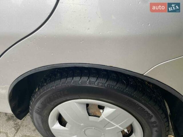 Сірий Шевроле Авео, об'ємом двигуна 1.5 л та пробігом 245 тис. км за 3000 $, фото 2 на Automoto.ua