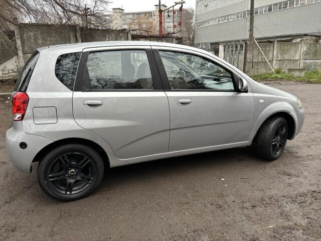 Серый Шевроле Авео, объемом двигателя 1.2 л и пробегом 240 тыс. км за 3200 $, фото 2 на Automoto.ua