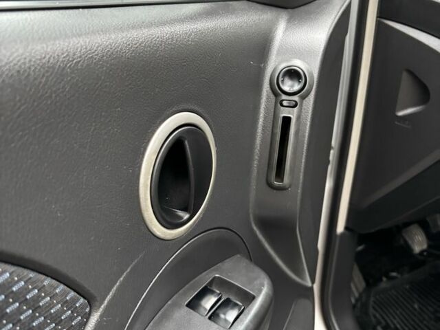 Серый Шевроле Авео, объемом двигателя 1.2 л и пробегом 240 тыс. км за 3200 $, фото 17 на Automoto.ua