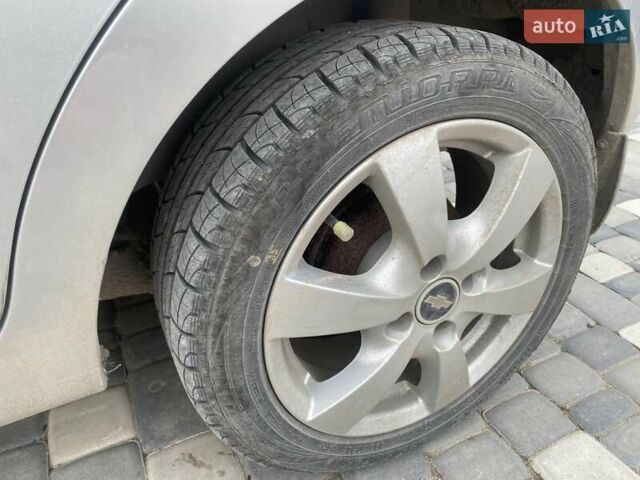 Серый Шевроле Авео, объемом двигателя 1.5 л и пробегом 200 тыс. км за 4100 $, фото 6 на Automoto.ua