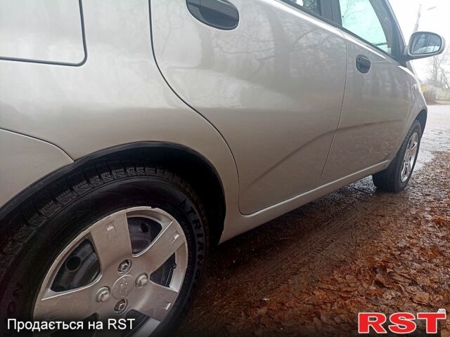 Серый Шевроле Авео, объемом двигателя 1.5 л и пробегом 200 тыс. км за 3100 $, фото 10 на Automoto.ua