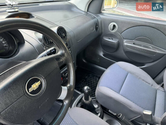 Серый Шевроле Авео, объемом двигателя 1.2 л и пробегом 220 тыс. км за 3450 $, фото 25 на Automoto.ua
