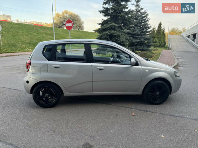 Серый Шевроле Авео, объемом двигателя 1.2 л и пробегом 220 тыс. км за 3450 $, фото 8 на Automoto.ua